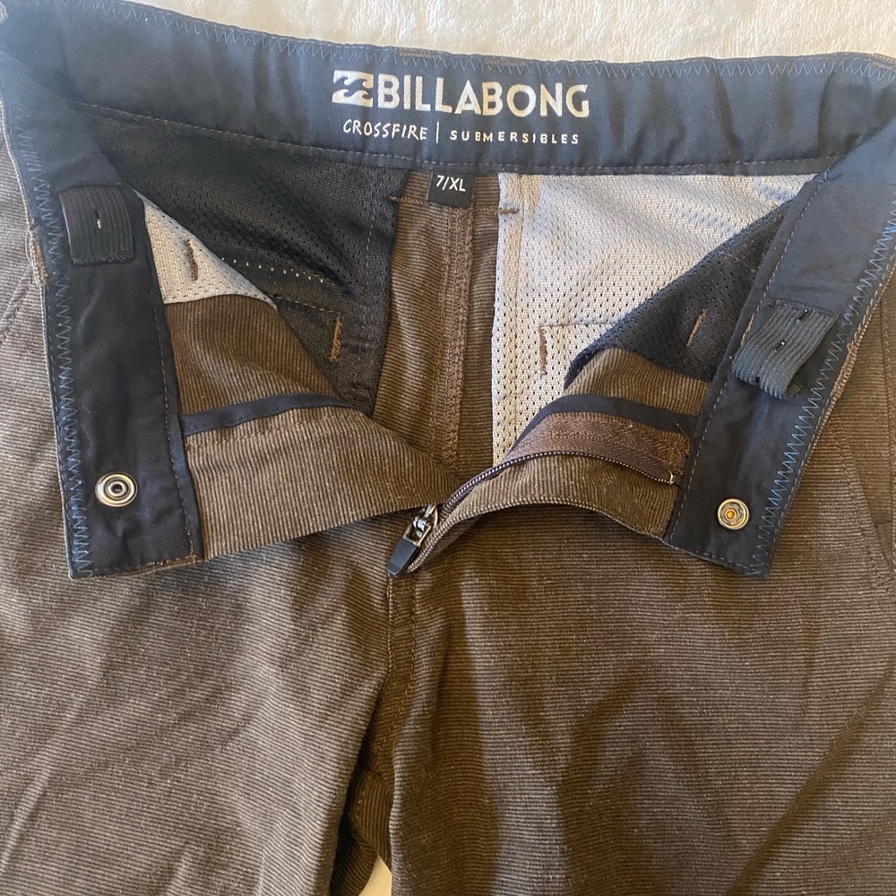 Billabong boys 7x shorts